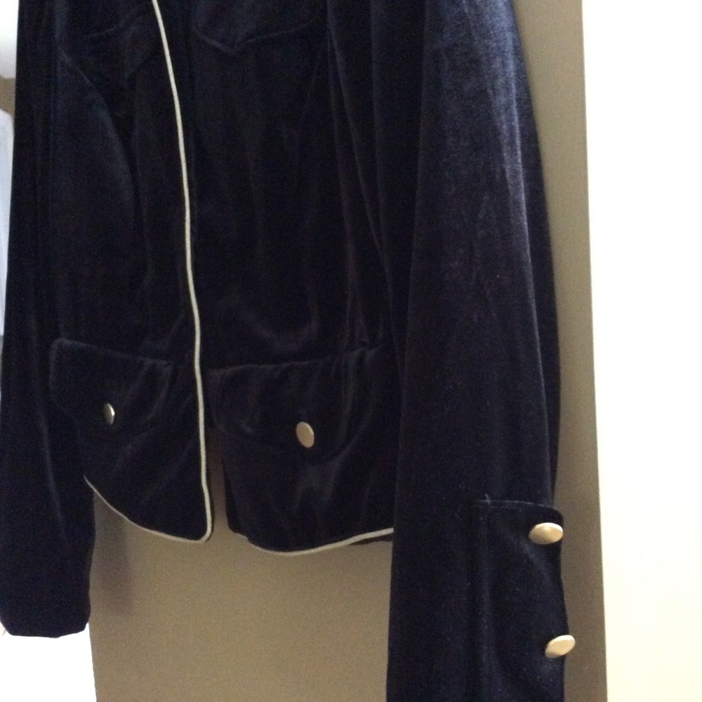 Black Velvet Blazer - Picture 2 of 4